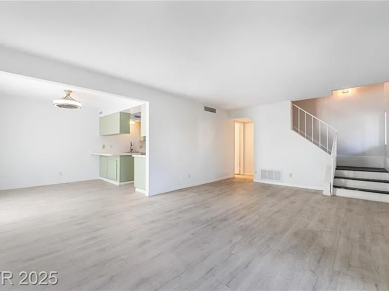 3141 Pinehurst Dr #C — Photo 15