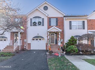 61 Heron Ct, Manalapan, NJ 07726
