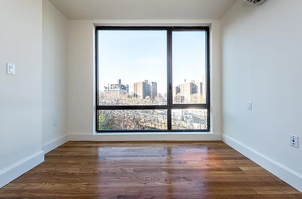 Rented by Nooklyn NYC LLC | media 104