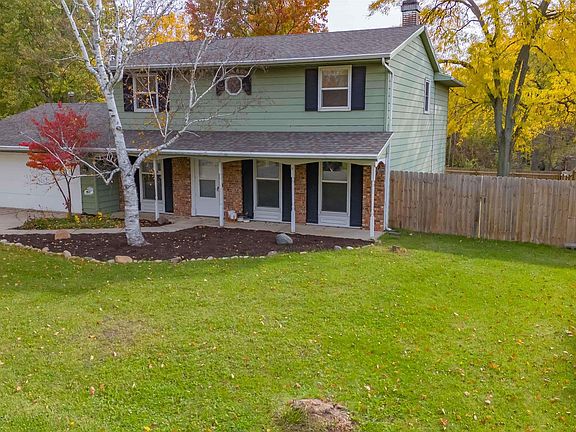 2nd image of 639 Crown Hill Dr W