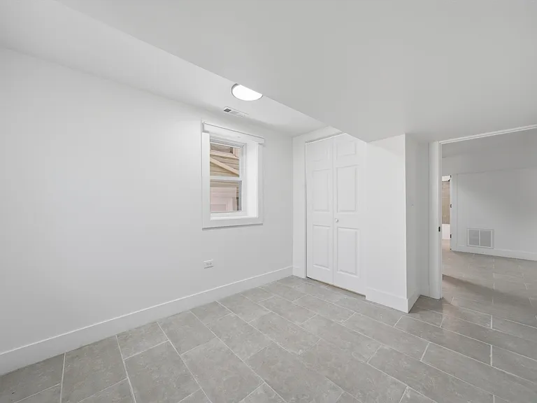2954 N Elston Ave #G — Photo 16