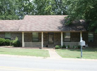 402 Country Club Rd, Conway, AR 72034