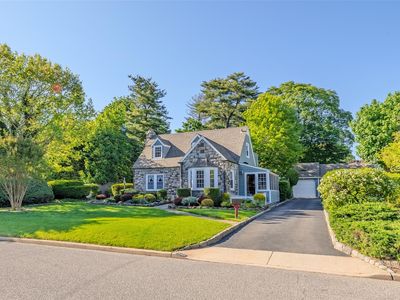 3355 Stratford Road, Wantagh, NY, 11793