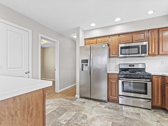 2nd image of 3741 Lodge Ln