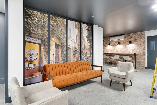 Rented by Safdie Realty Group | media 36