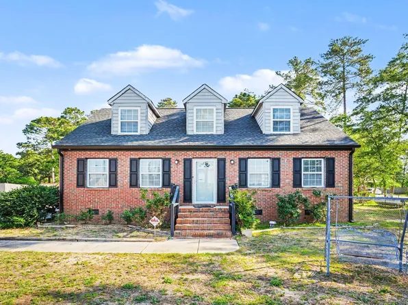 314 Woodington Rd, Hope Mills, NC 28348