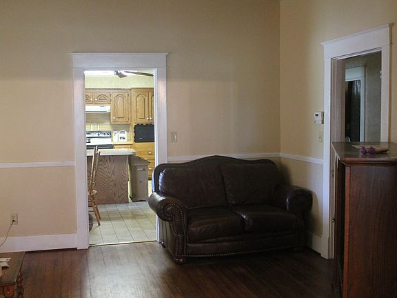 5th image of 326 E Pine St