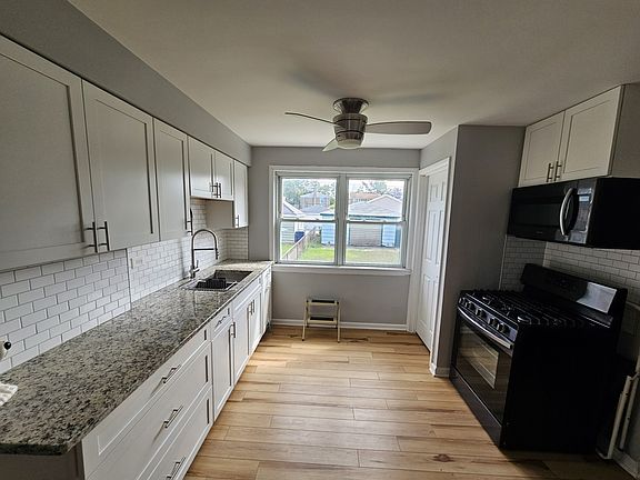 5th image of 3827 S 57th Ct