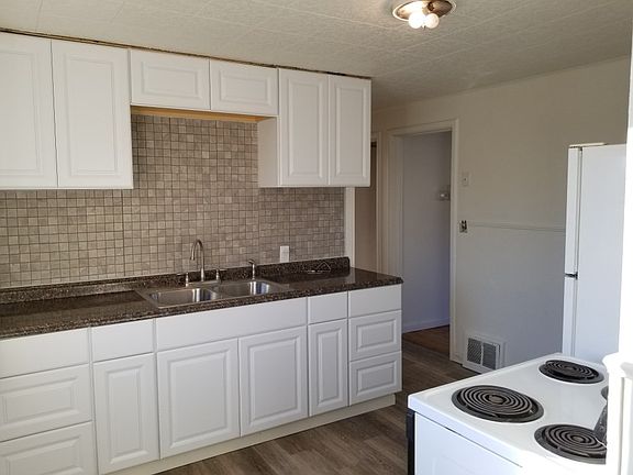 3rd image of 4015 W Francis Ave