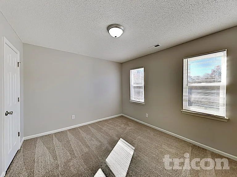 8009 Vermilion Dr — Photo 12