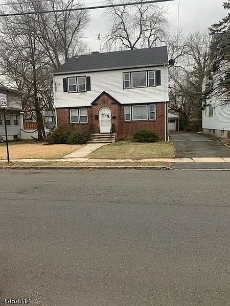1st image of 16 Brookwood Dr