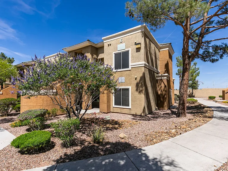 8070 W Russell Rd #2026 — Photo 47