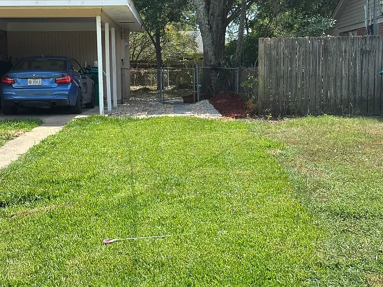 2408 Middlecoff Dr — Photo 2