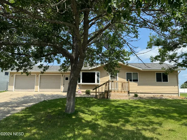 421 E 13th Ave, Webster, SD 57274