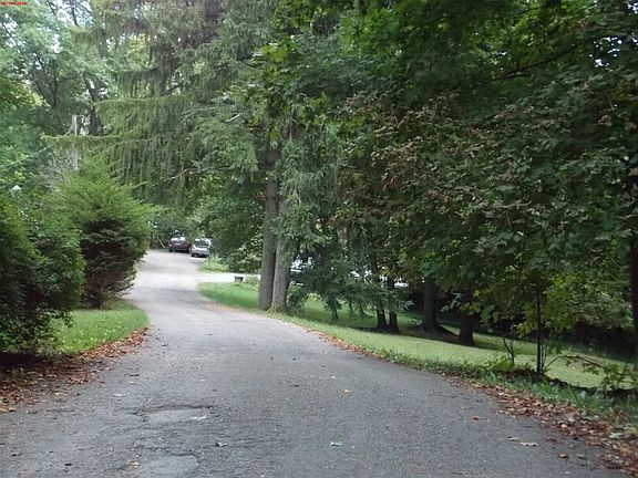 5th image of 830 Beechwood Blvd