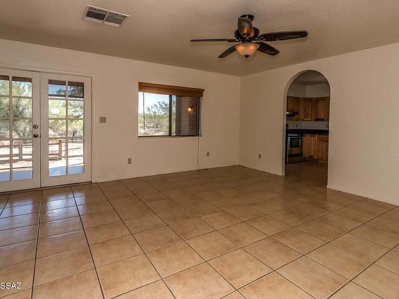 5th image of 1400 N Alderwood Manor Dr