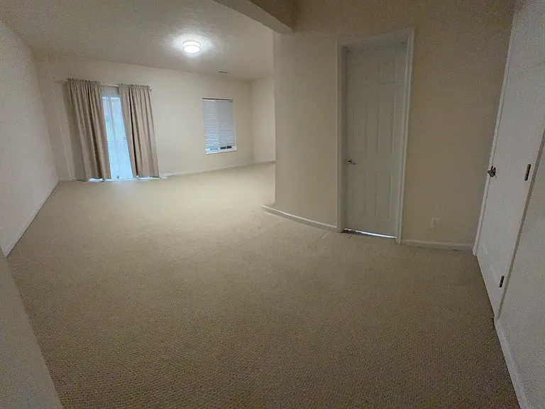 8560 Wiltshire Way — Photo 20