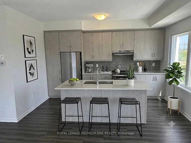 150 Honeycrisp Cres #269 — Photo 4