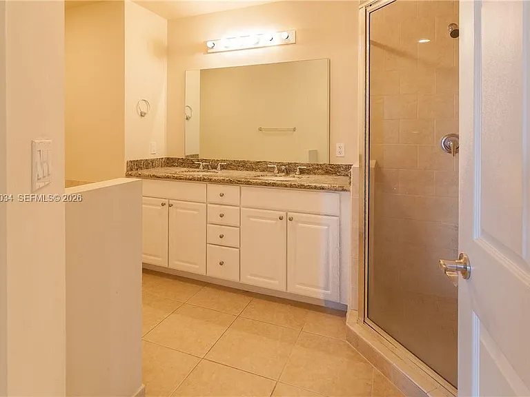 3001 NE 185th St #624 — Photo 19