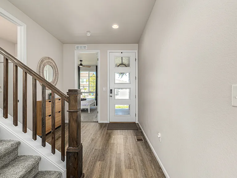 9096 Uravan Ct — Photo 2