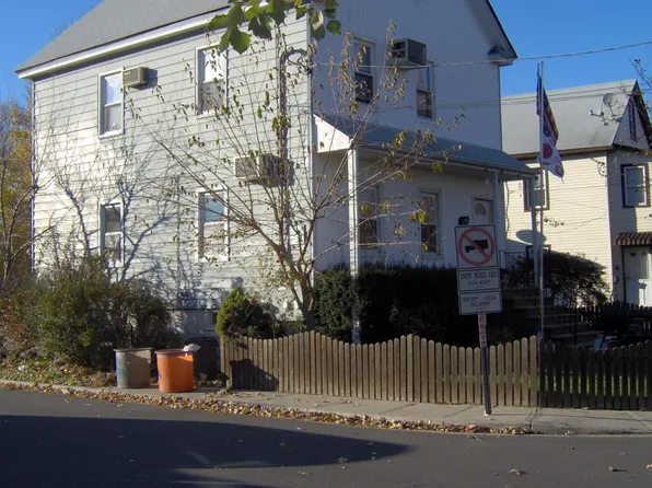 235 Henry St, Inwood, NY 11096