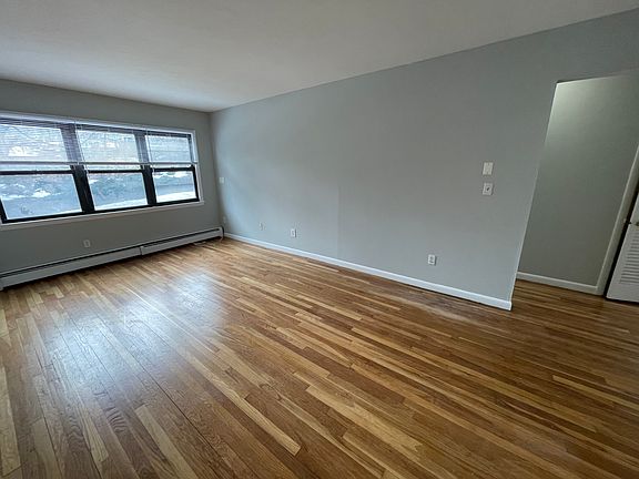 4th image of 335 Fountain St APT 2A