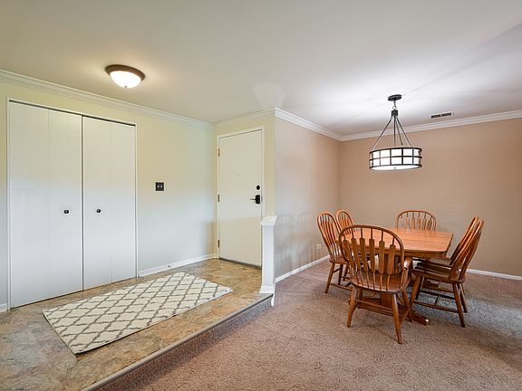 4th image of 406 Ramblewood Dr APT B