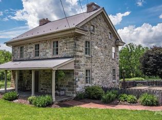 275 Farm Hill Rd, Northampton, PA 18067