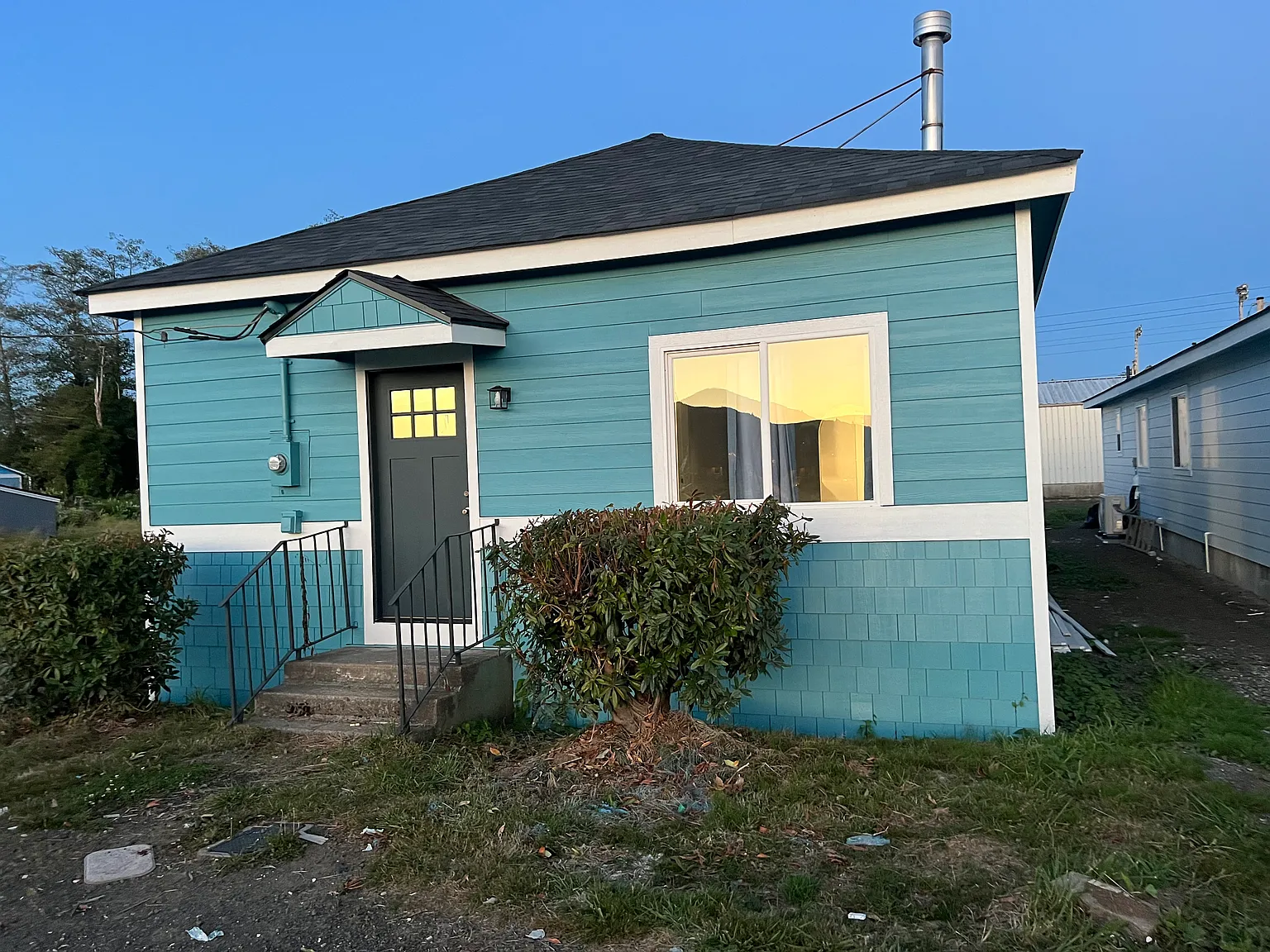 3 bed, 816 sqft, $1,800 — Photo 1