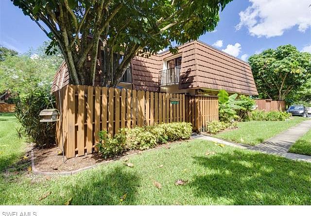 1st image of 1452 Park Shore Cir APT 2