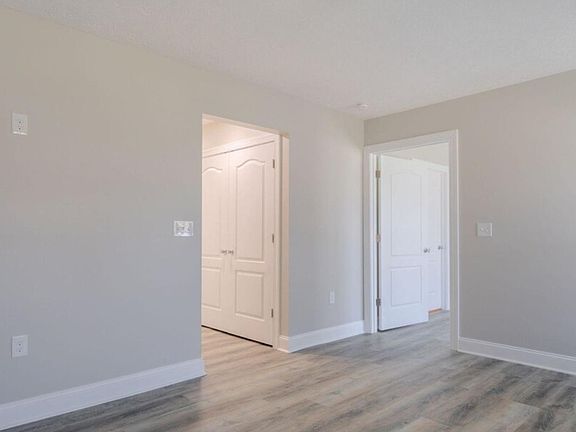 4th image of 335 Twisted Oak Dr NW #335