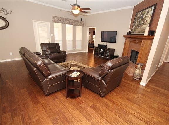 3rd image of 505 Havenwood Dr