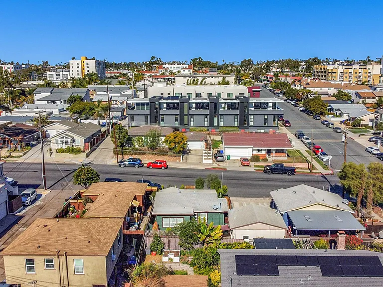 2235 Polk Ave — Photo 30