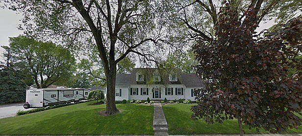 1st image of 780 E Main St