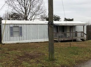 797 Midway Acres Dr, Ripley, WV 25271