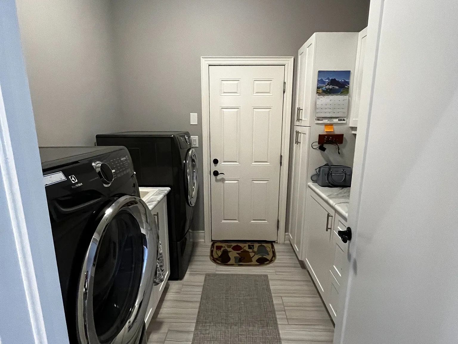 2 bed, $3,000 — Photo 4