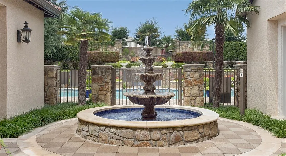 Building Photo - Estancia Townhomes