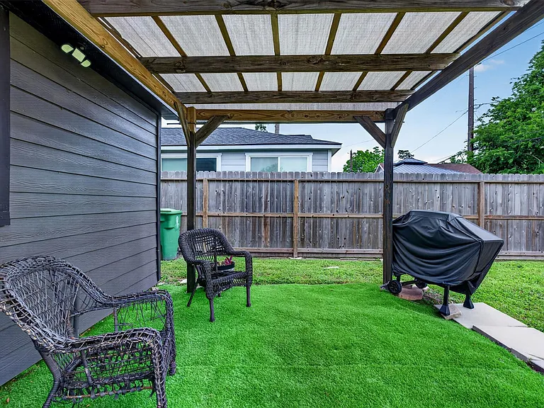 3863 Arbor St — Photo 35