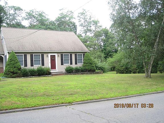 2nd image of 2 Heritage Hill Dr