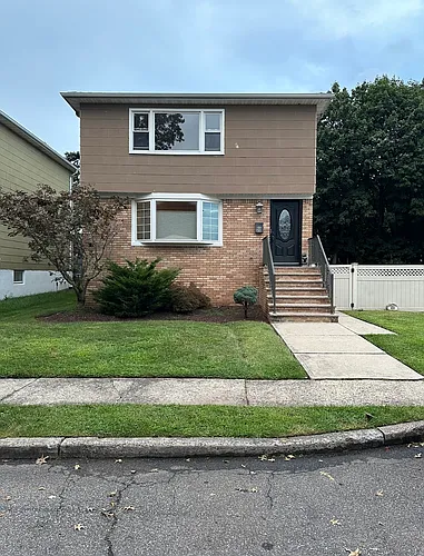 49 Jamie Ct #2 Photo 1