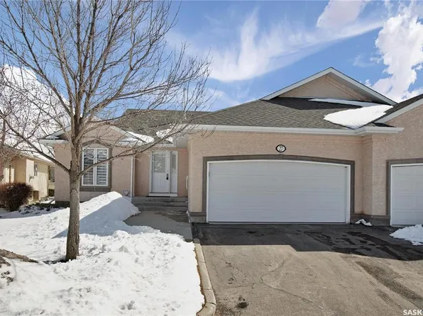 UNIT 27-330 Stodola COURT, Saskatoon, SK S7N 4N9