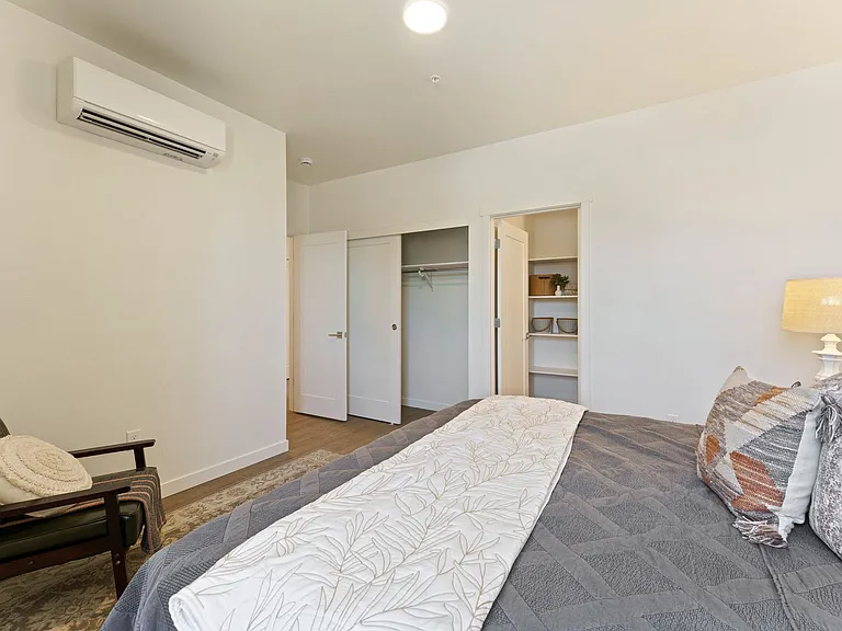 Bridgewater Apartments — Photo 15
