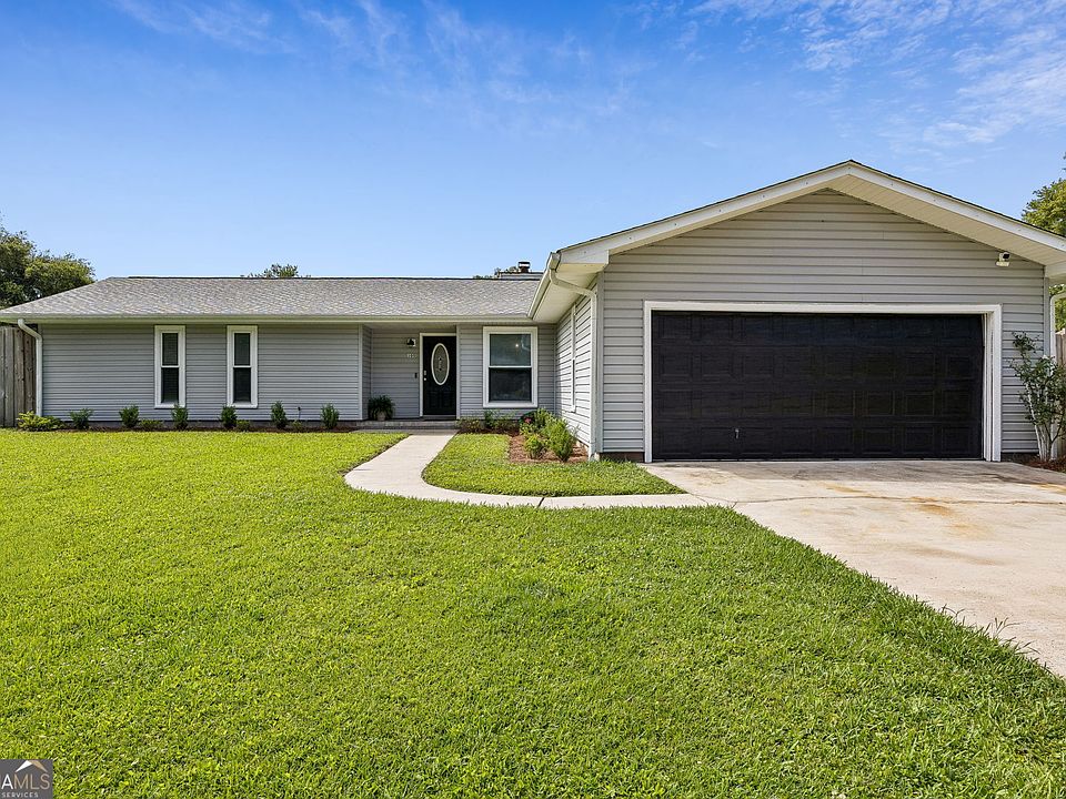 1st image of 105 Wolfbay Cir