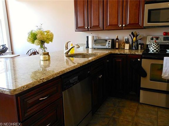 5th image of 750 Prospect Ave E APT 705