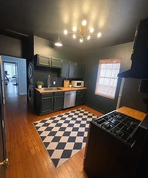 505 S Alexander St — Photo 5