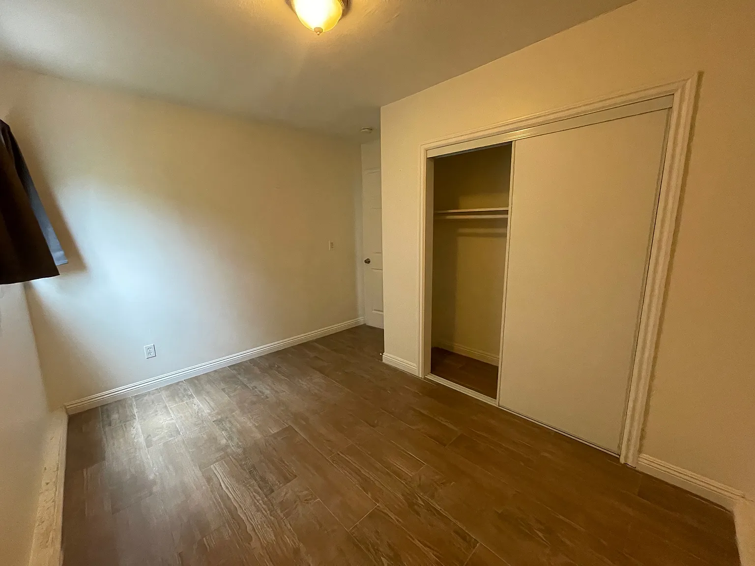 2 bed, 650 sqft, $2,000 — Photo 3