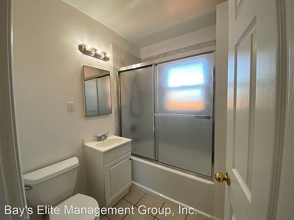 5th image of 2772 Madera Ave