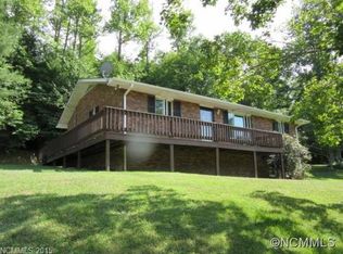 636 Staggerweed Rd, Bakersville, NC 28705