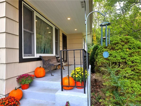 21 Sand Hill Road, Bethel, CT 06801