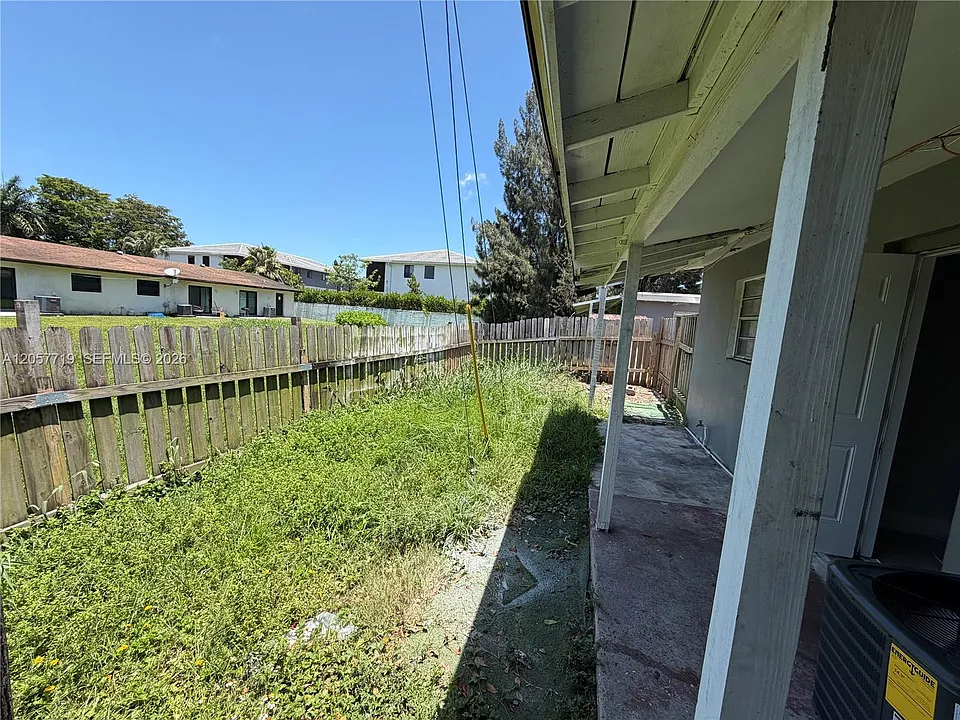 4680 SW 33rd Ave #1-6